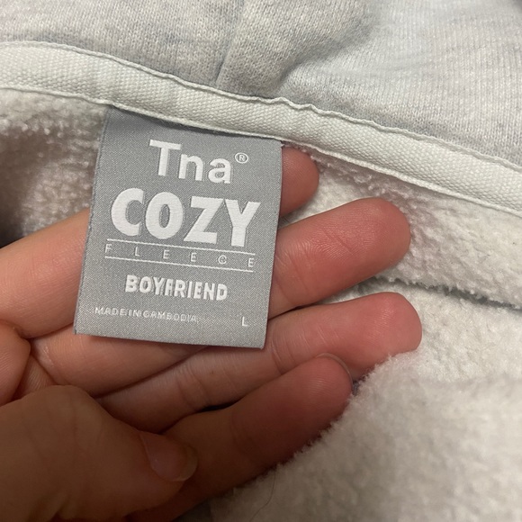 ARITZIA/TNA COZY boyfriend sweater - Picture 4 of 4